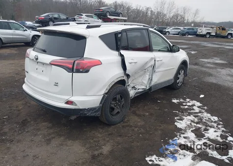 2018 Toyota Rav4 Le z USA, uszkodzony, nr VIN JTMBFREV5JJ733737